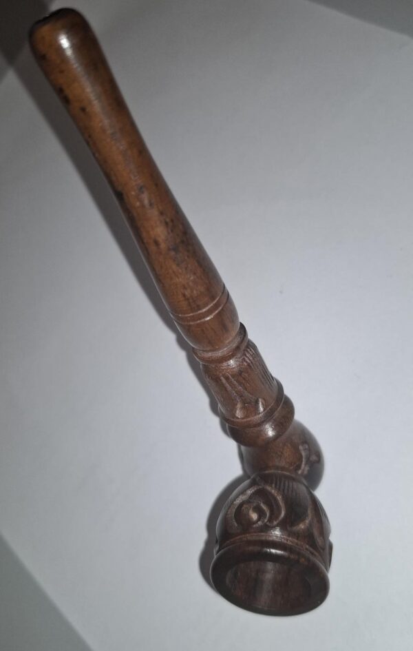 Wooden Pipe Carved 5" Staand